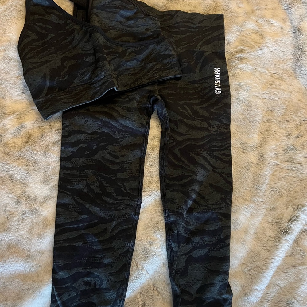 Gymshark zebra print set